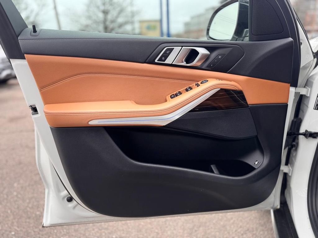 Used 2021 BMW X5 xDrive45e w/ Premium Package 3 image 12