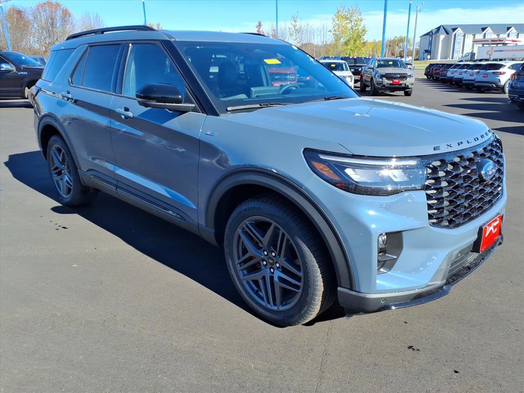 New 2026 Ford Explorer ST-Line image 4