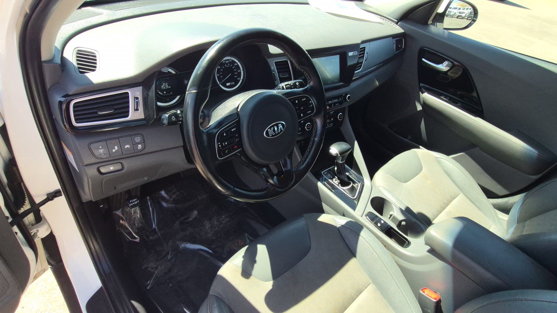 Used 2019 Kia Niro EX FWD image 13