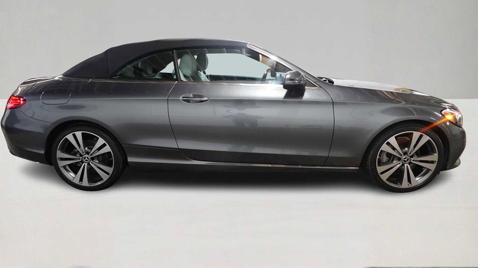 Used 2017 Mercedes-Benz C 300 Cabriolet image 4
