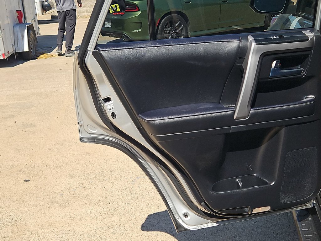 Used 2023 Toyota 4Runner SR5 AWD/4WD image 18