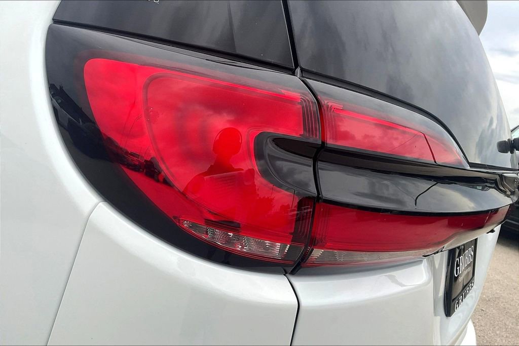 New 2026 Chrysler Pacifica Select FWD image 30