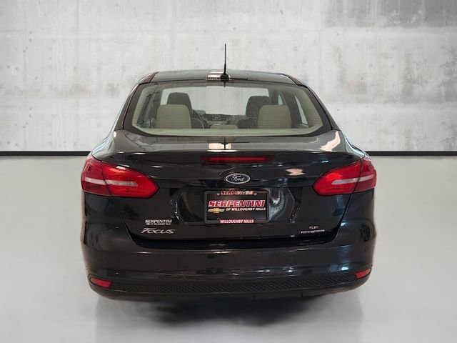 Used 2015 Ford Focus SE w/ SE Cold Weather Package image 3