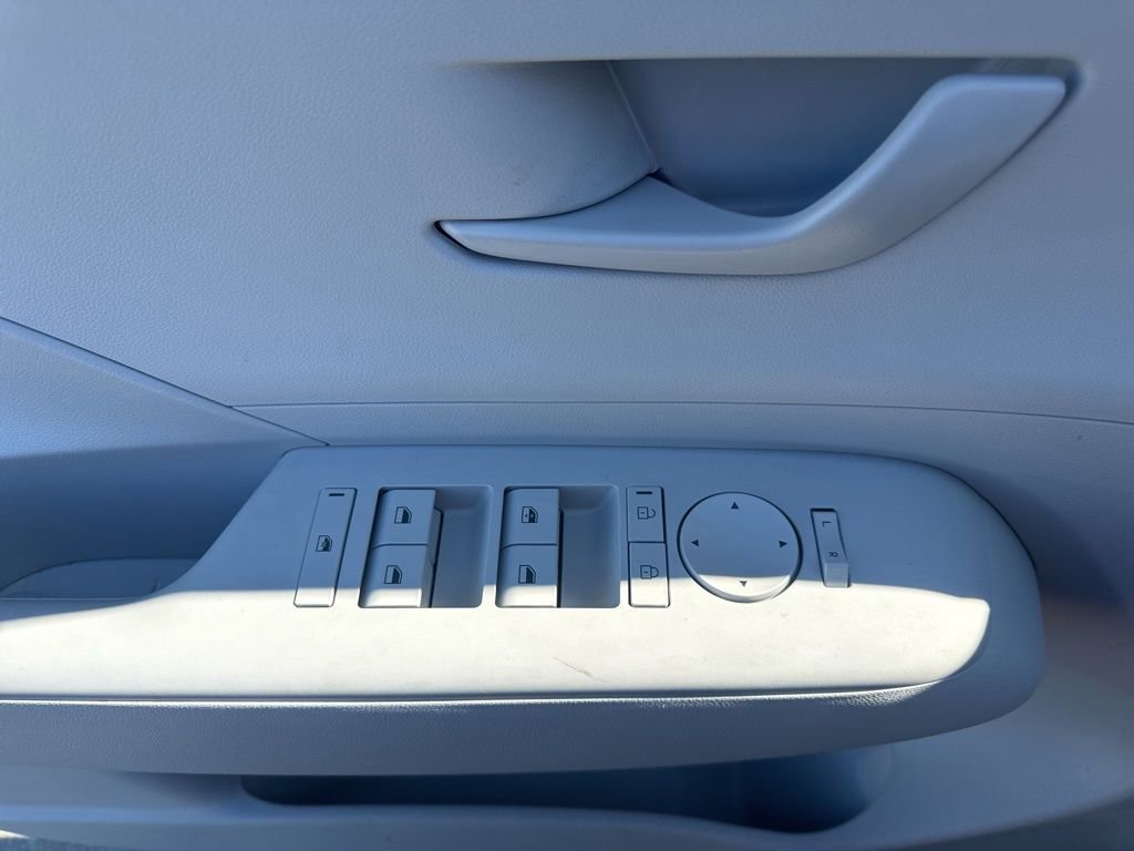 Certified 2026 Hyundai Kona SE image 16