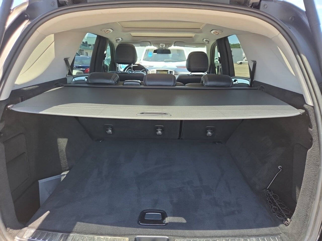 Used 2015 Mercedes-Benz ML 250 BlueTEC 4MATIC image 11