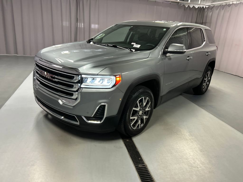 Used 2023 GMC Acadia SLE image 3