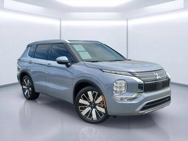 Used 2025 Mitsubishi Outlander SEL FWD image 1