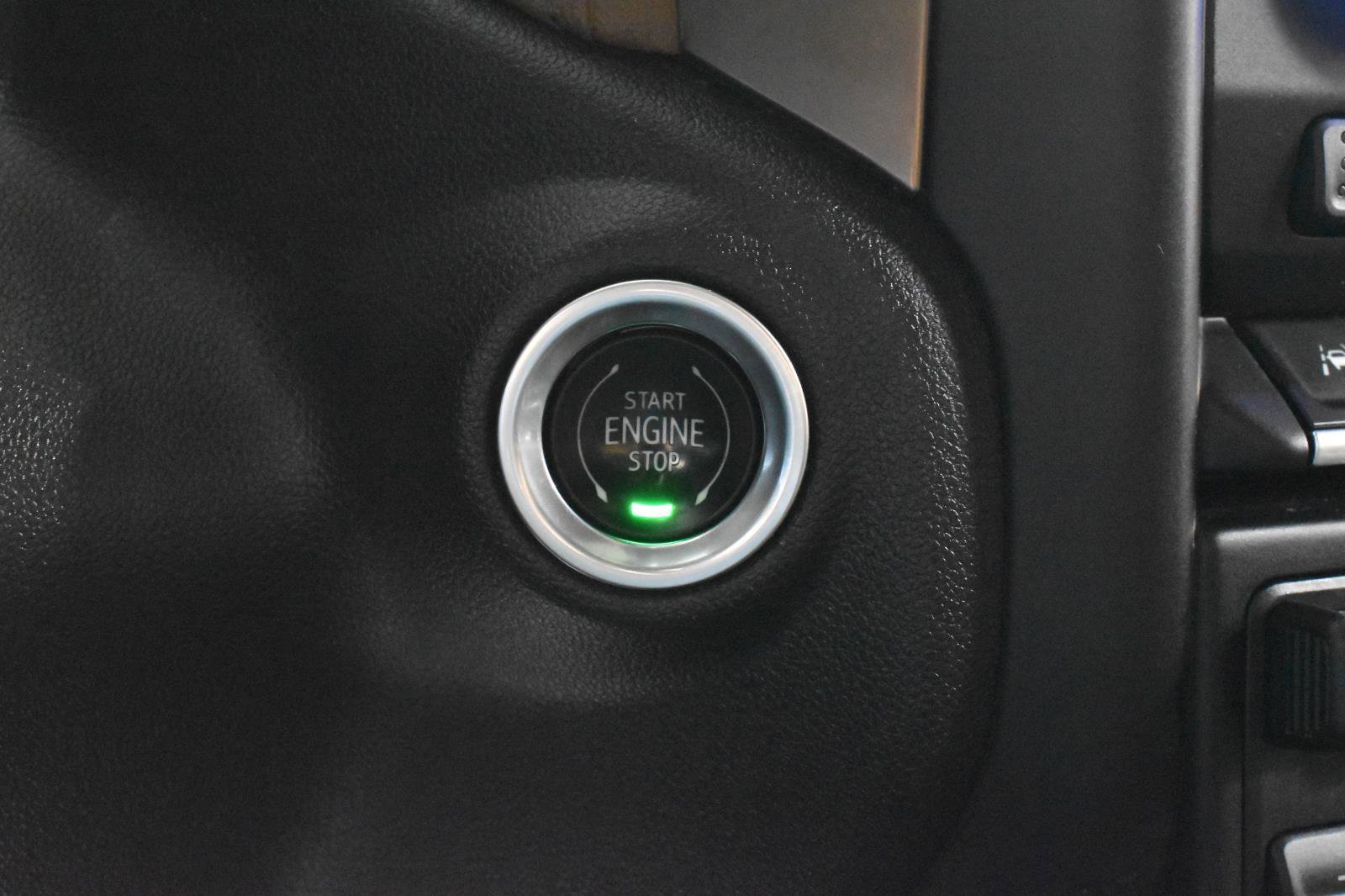 Used 2020 Chevrolet Silverado 1500 High Country image 15