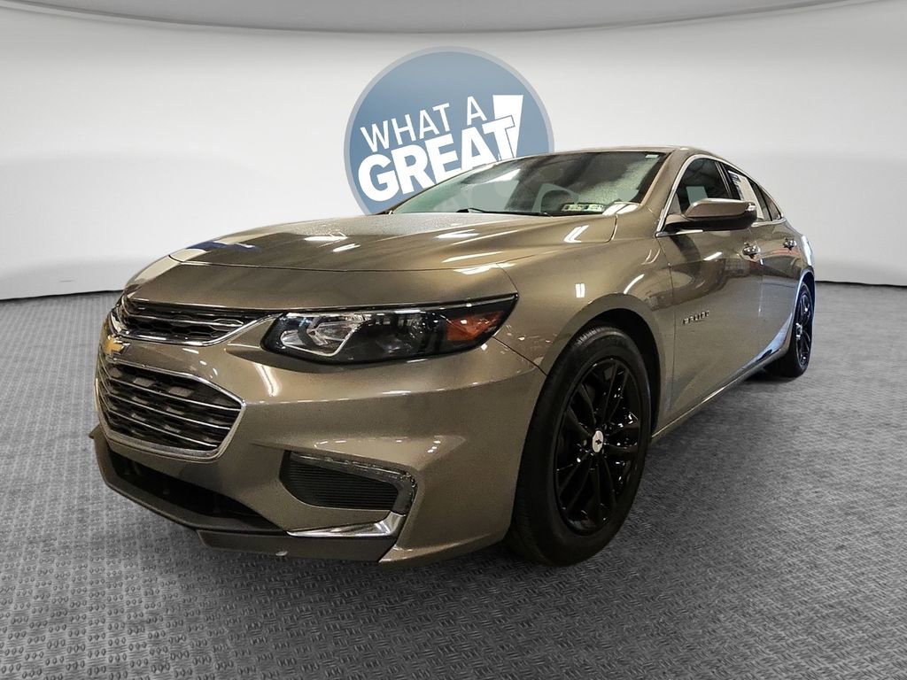 Used 2017 Chevrolet Malibu LT FWD image 9