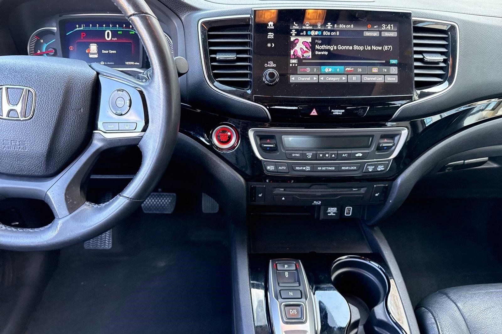 Certified 2020 Honda Pilot Touring image 28