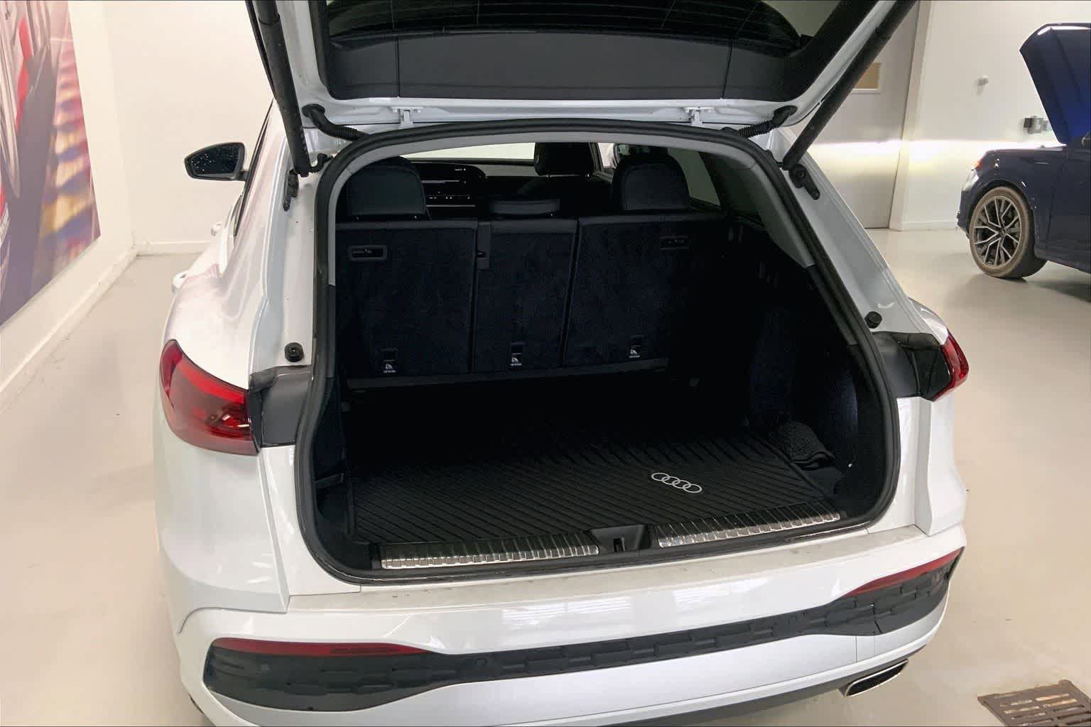 Certified 2025 Audi Q5 Premium w/ Premium Plus AWD/4WD image 16