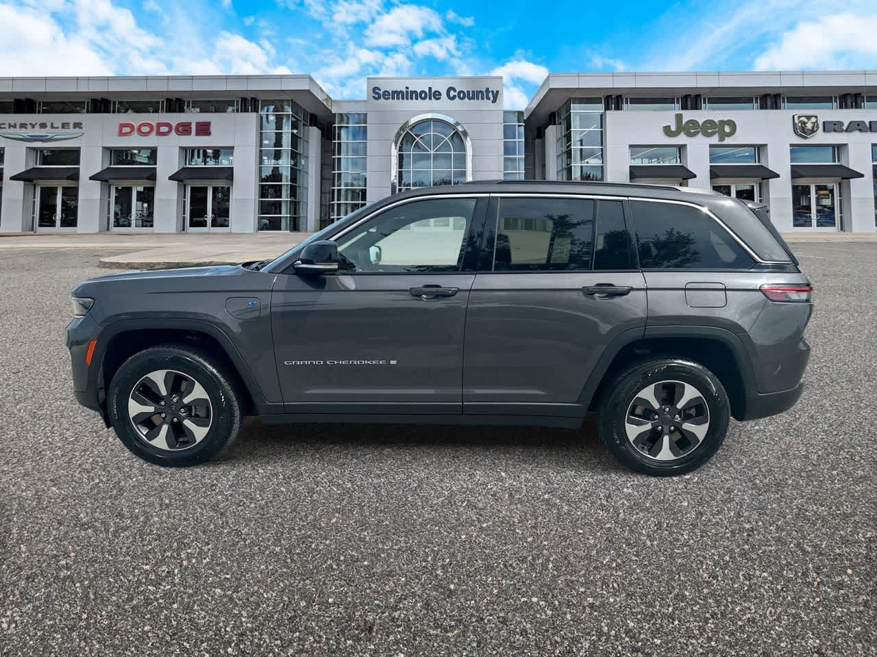 Certified 2024 Jeep Grand Cherokee Limited 4xe AWD/4WD image 5