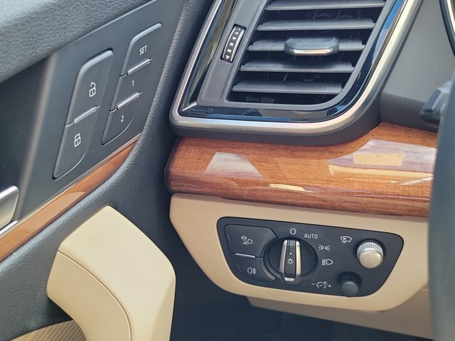 Used 2021 Audi Q5 Prestige w/ Prestige Package image 20