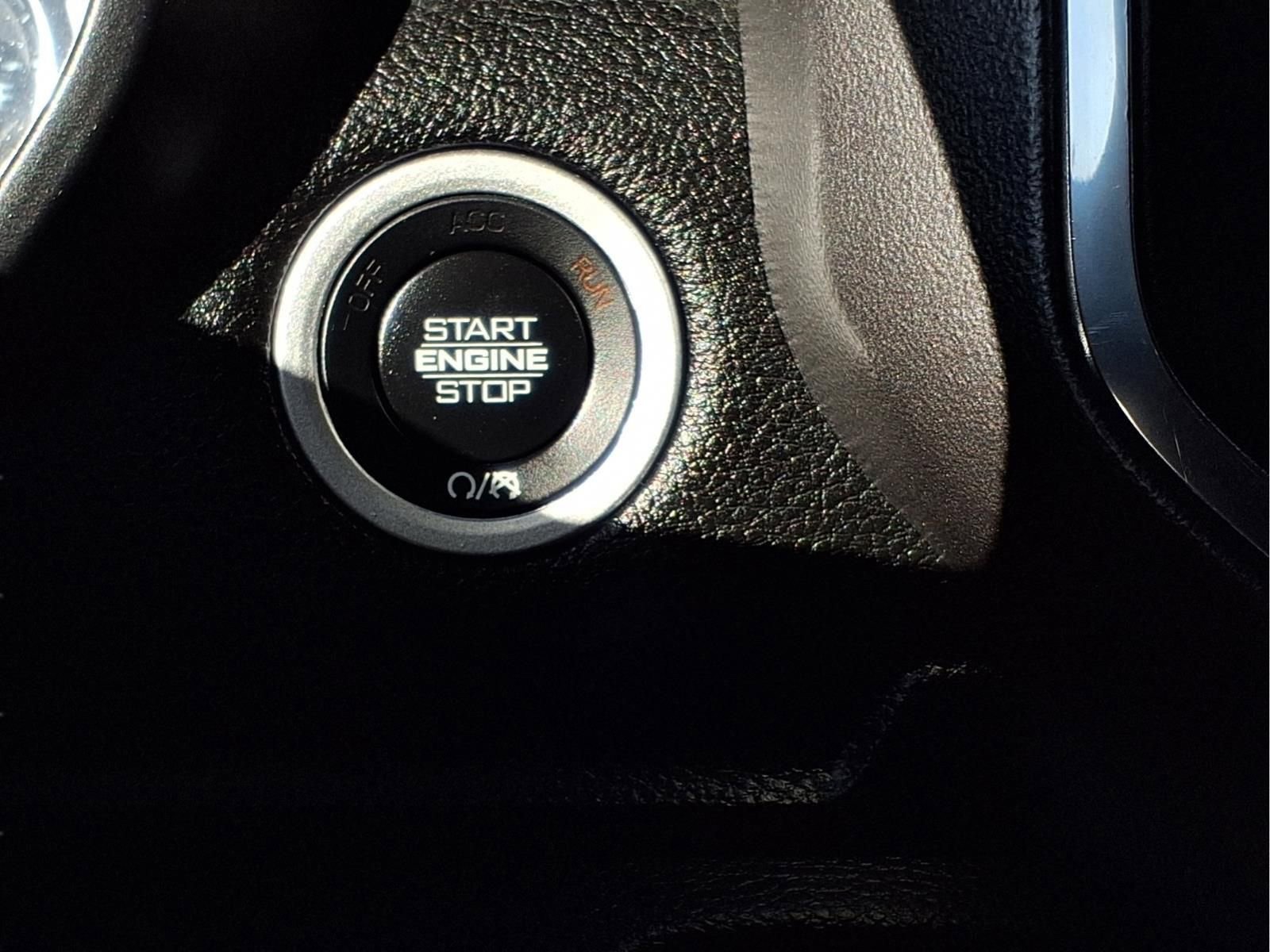 Used 2022 RAM 1500 Laramie w/ Sport Appearance Package AWD/4WD image 10