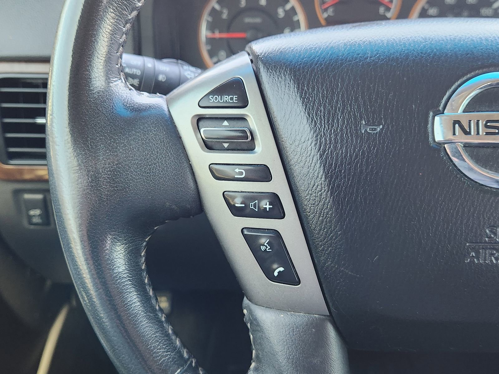 Used 2015 Nissan Armada Platinum w/ 2nd Row Captain Seat Package AWD/4WD image 29