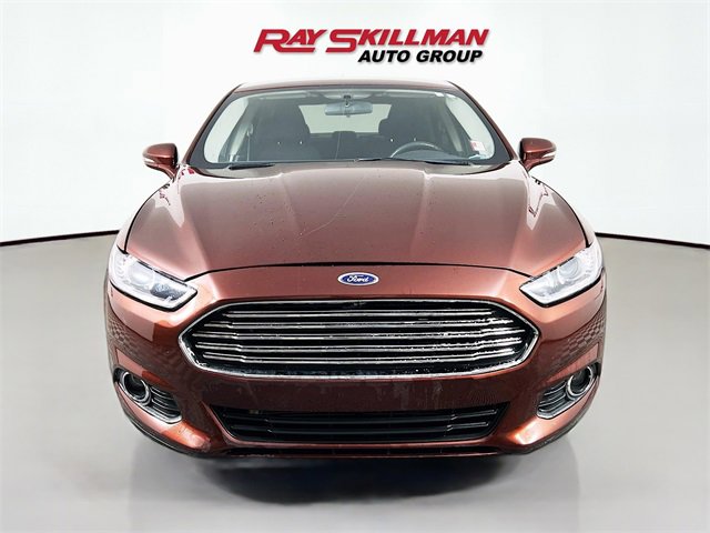 Used 2020 Ford Fusion SE image 2