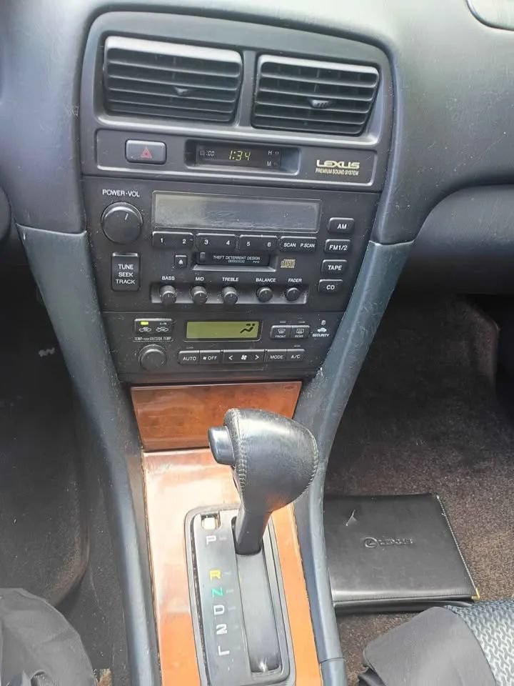 Used 1998 Lexus ES 330 FWD image 6