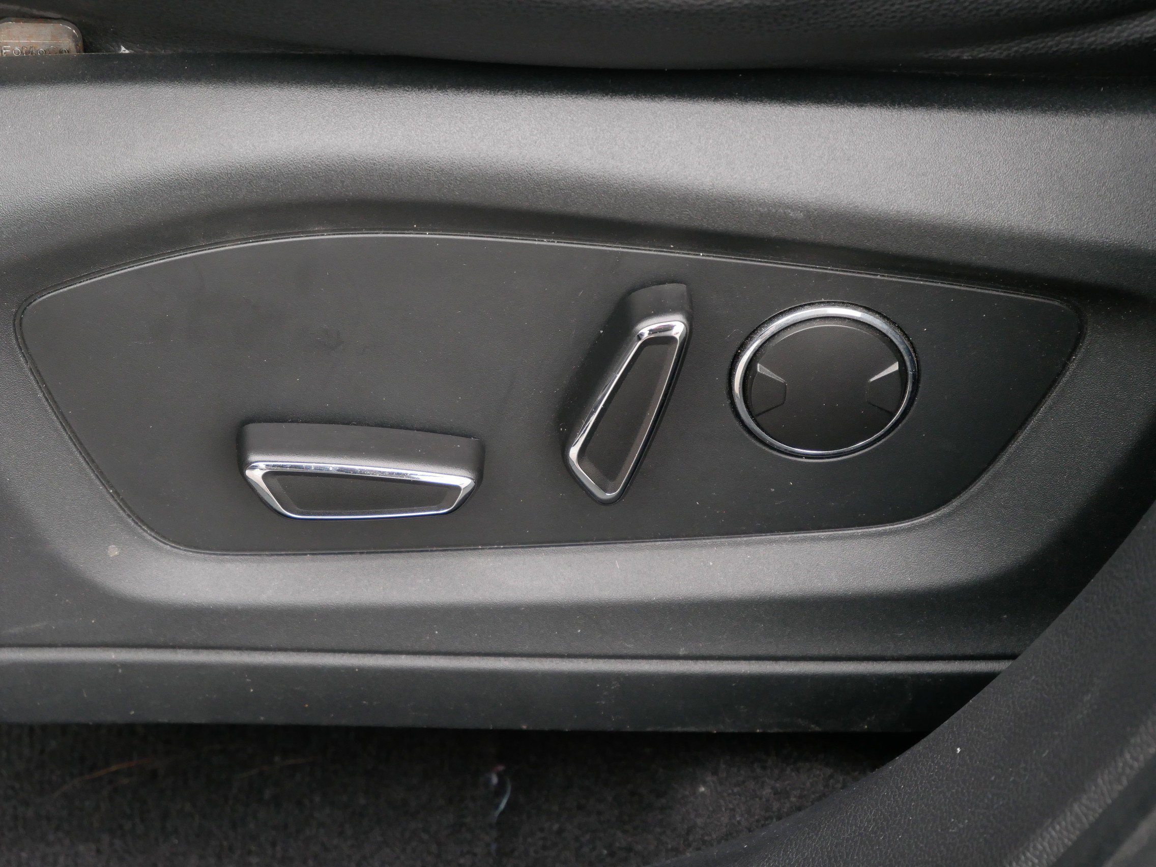 Used 2020 Ford Explorer ST AWD/4WD image 20