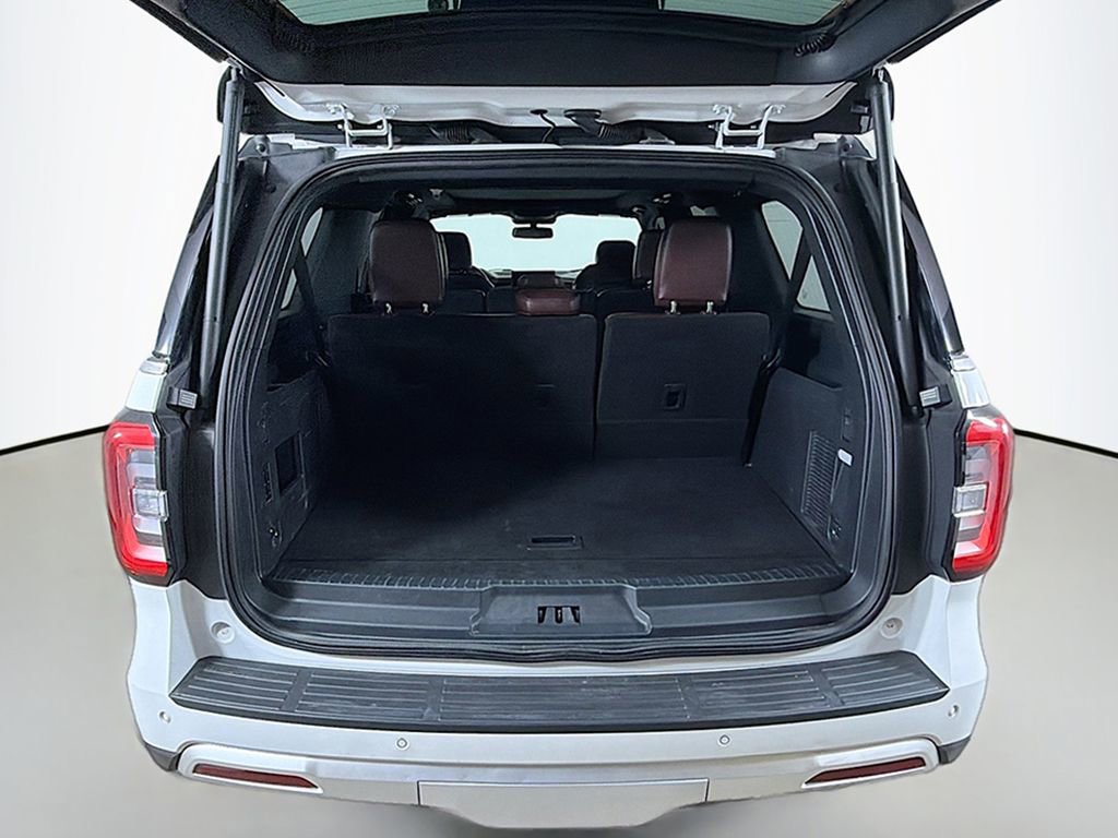 Used 2023 Ford Expedition Max Limited image 18