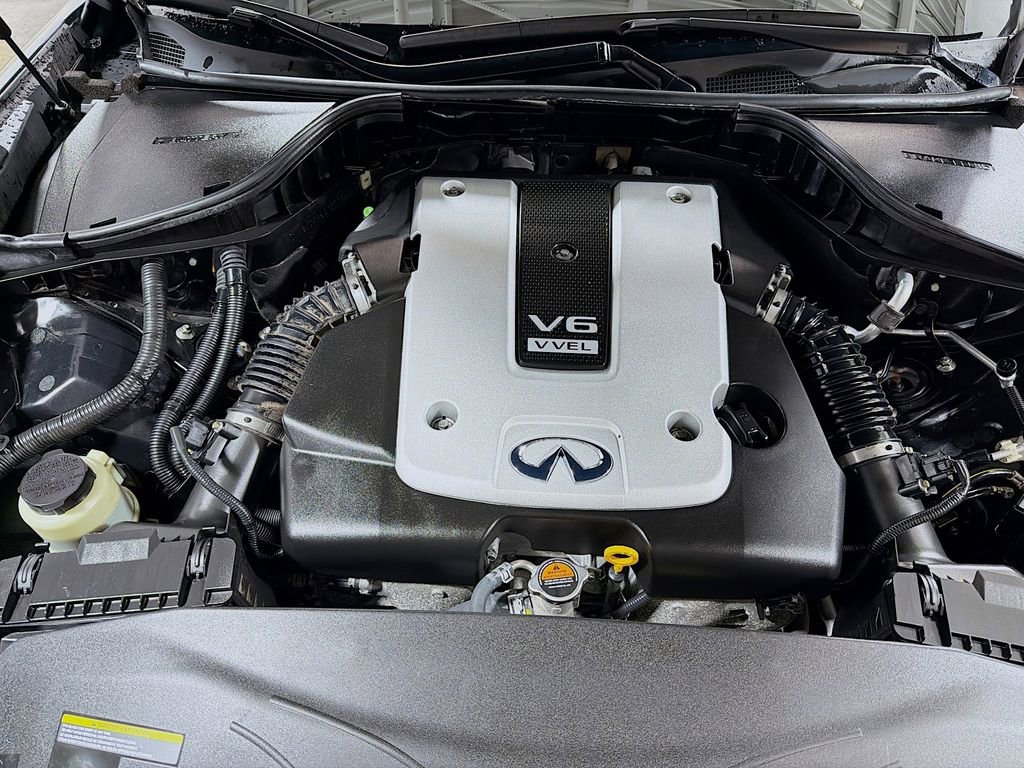 Used 2016 INFINITI Q70 3.7 w/ Technology Package AWD/4WD image 32