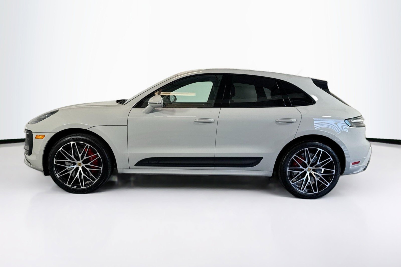Used 2023 Porsche Macan GTS image 8