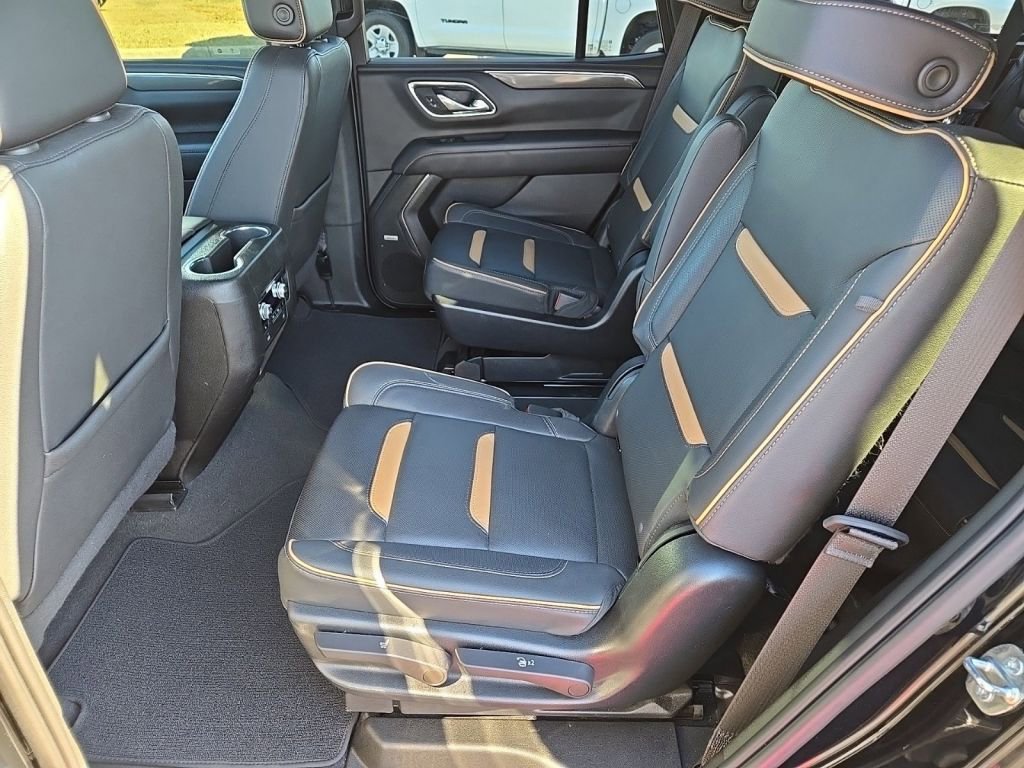 Used 2023 GMC Yukon AT4 w/ Max Trailering Package image 17