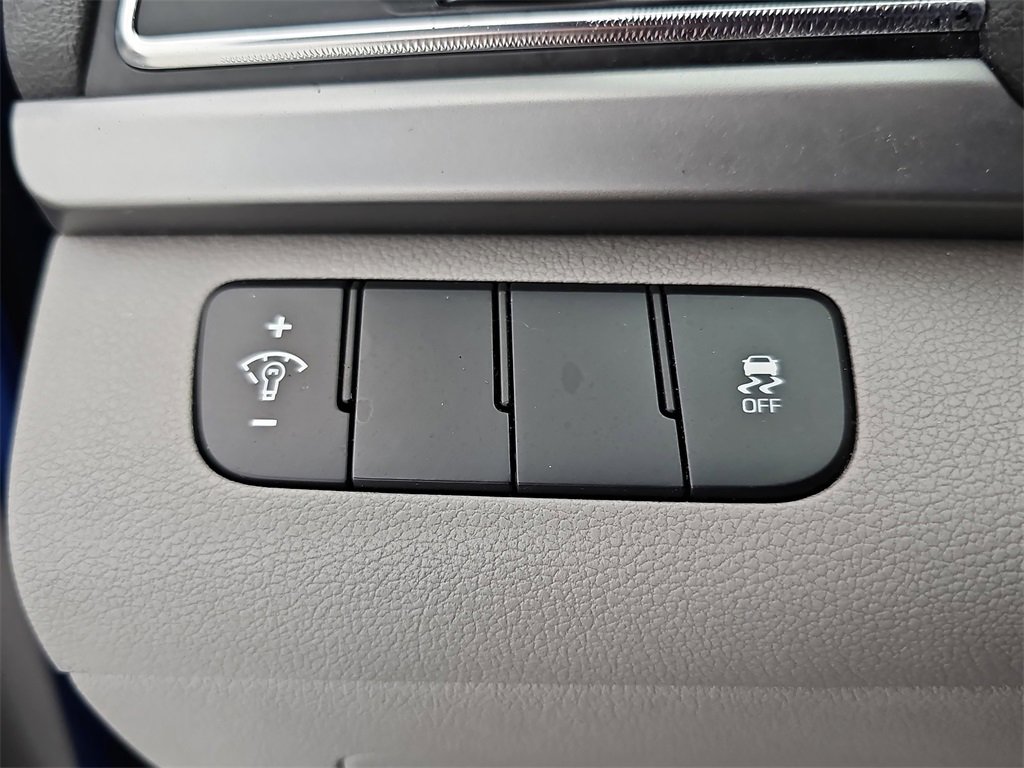 Used 2017 Hyundai Elantra SE image 29