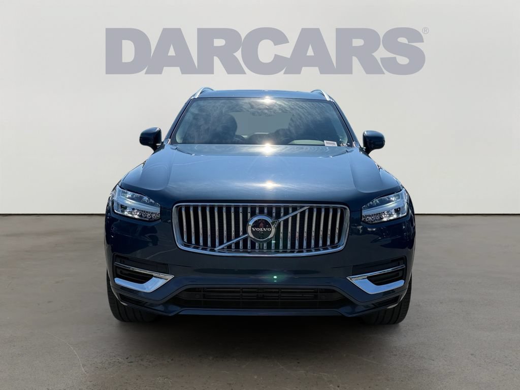 Certified 2025 Volvo XC90 T8 Plus AWD/4WD image 2