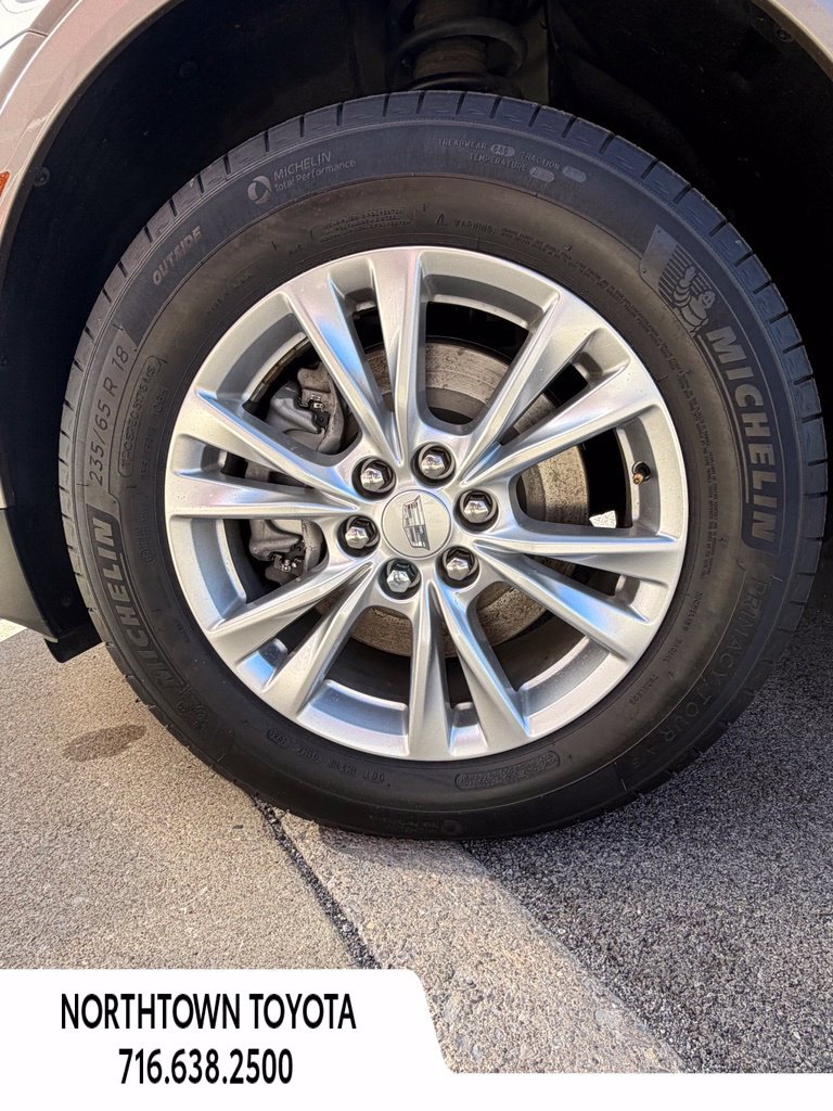 Used 2022 Cadillac XT5 Luxury w/ LPO, Floor Liner Package AWD/4WD image 6