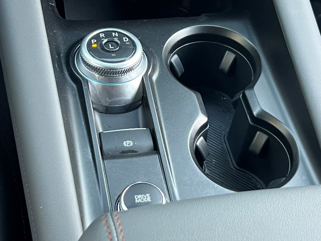 Used 2025 Ford Explorer Active image 26