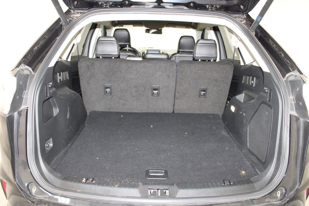 Used 2024 Ford Edge Titanium AWD/4WD image 13