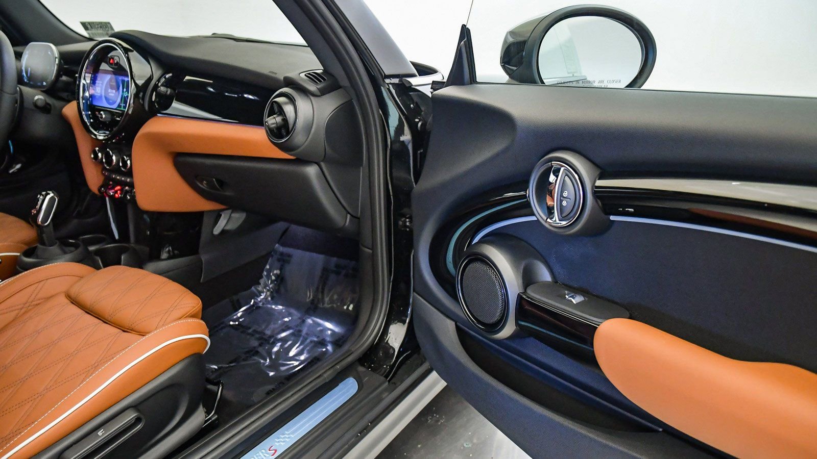 Certified 2023 MINI Cooper S w/ Signature Upholstery Package image 18