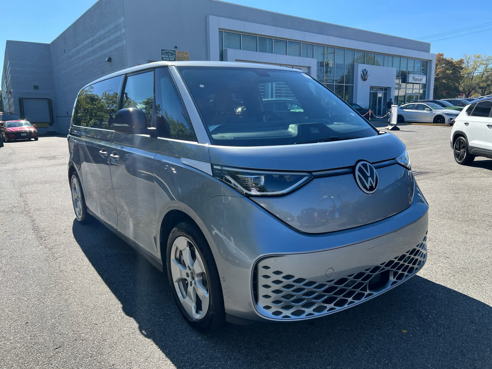 New 2025 Volkswagen ID. Buzz Pro S