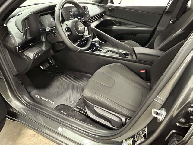 Certified 2025 Hyundai Elantra Sport FWD image 11
