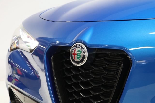 Used 2024 Alfa Romeo Stelvio Veloce AWD/4WD image 10