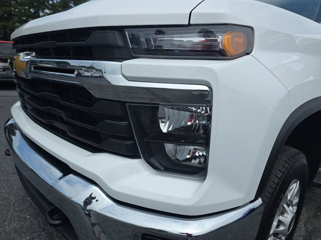 Used 2025 Chevrolet Silverado 2500 LT w/ Convenience Package AWD/4WD image 32