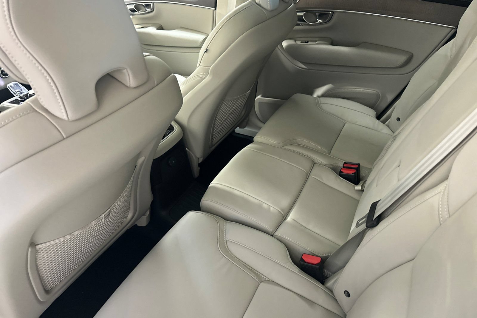 New 2027 Volvo XC90 T8 Ultra AWD/4WD image 4