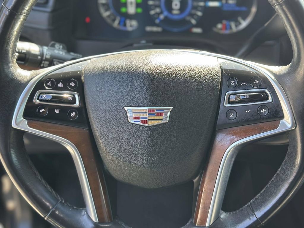 Used 2018 Cadillac Escalade Premium Luxury AWD/4WD image 11