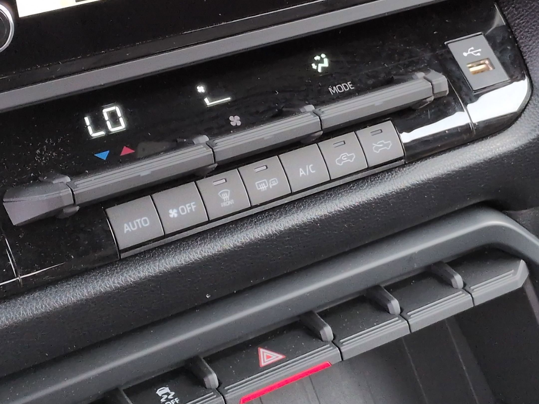 Used 2025 Toyota Tundra SR5 w/ SR5 Convenience Package image 22