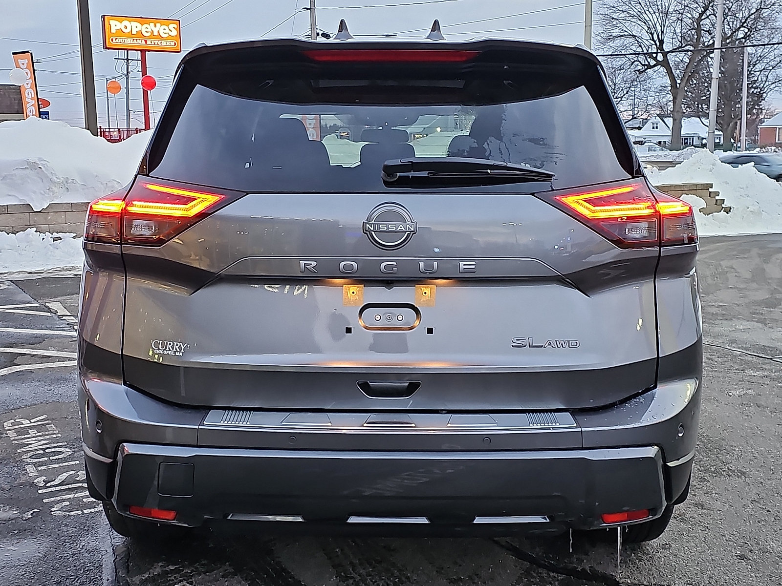 Used 2025 Nissan Rogue SL w/ Tech Package AWD/4WD image 6