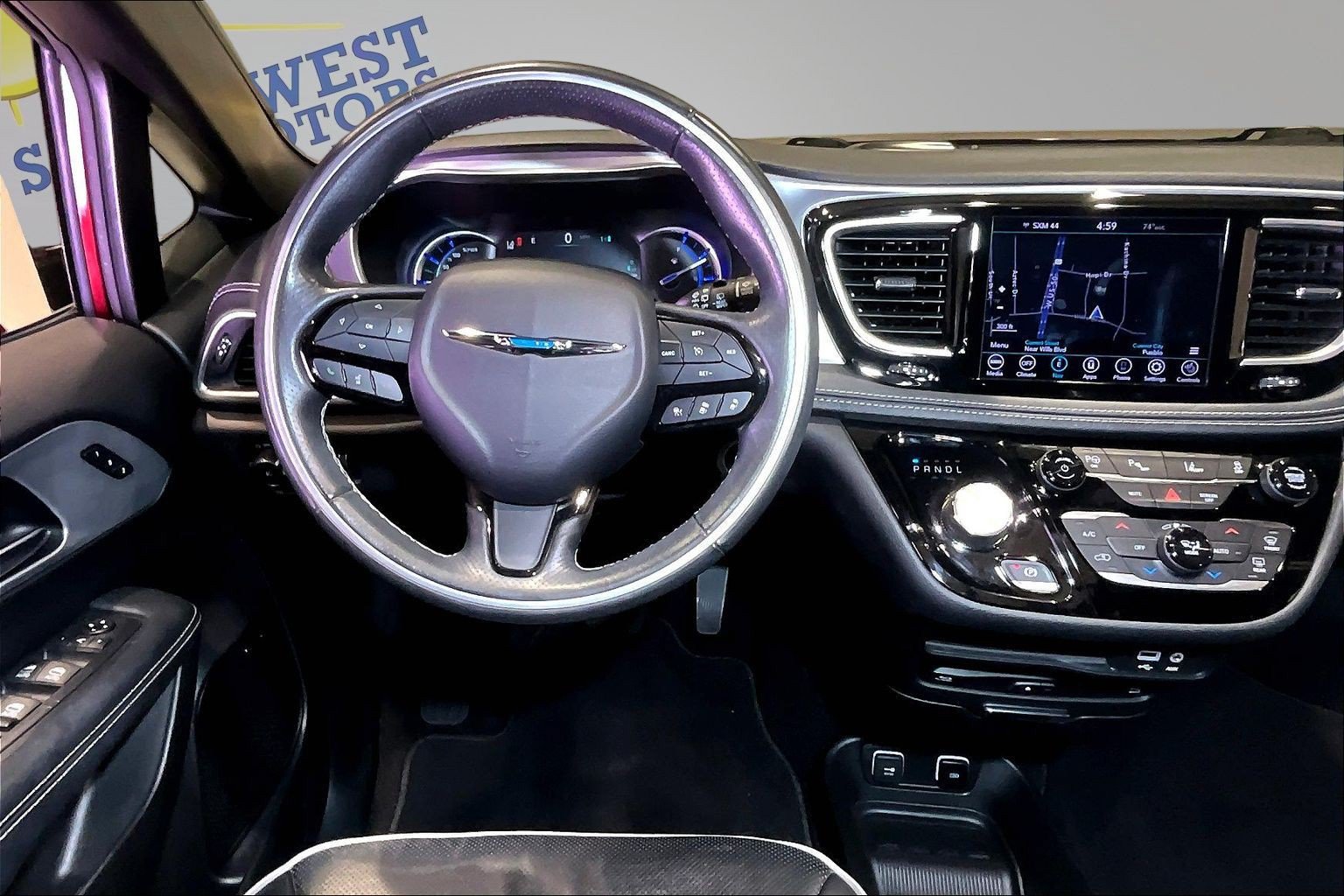 Used 2020 Chrysler Pacifica Limited w/ Advanced Safetytec Group FWD image 9