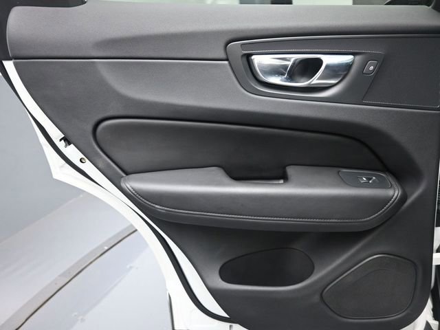 Used 2024 Volvo XC60 B5 Core image 22