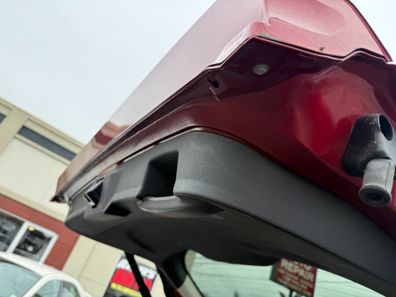 Used 2016 Ford Escape SE w/ Equipment Group 201A AWD/4WD image 8