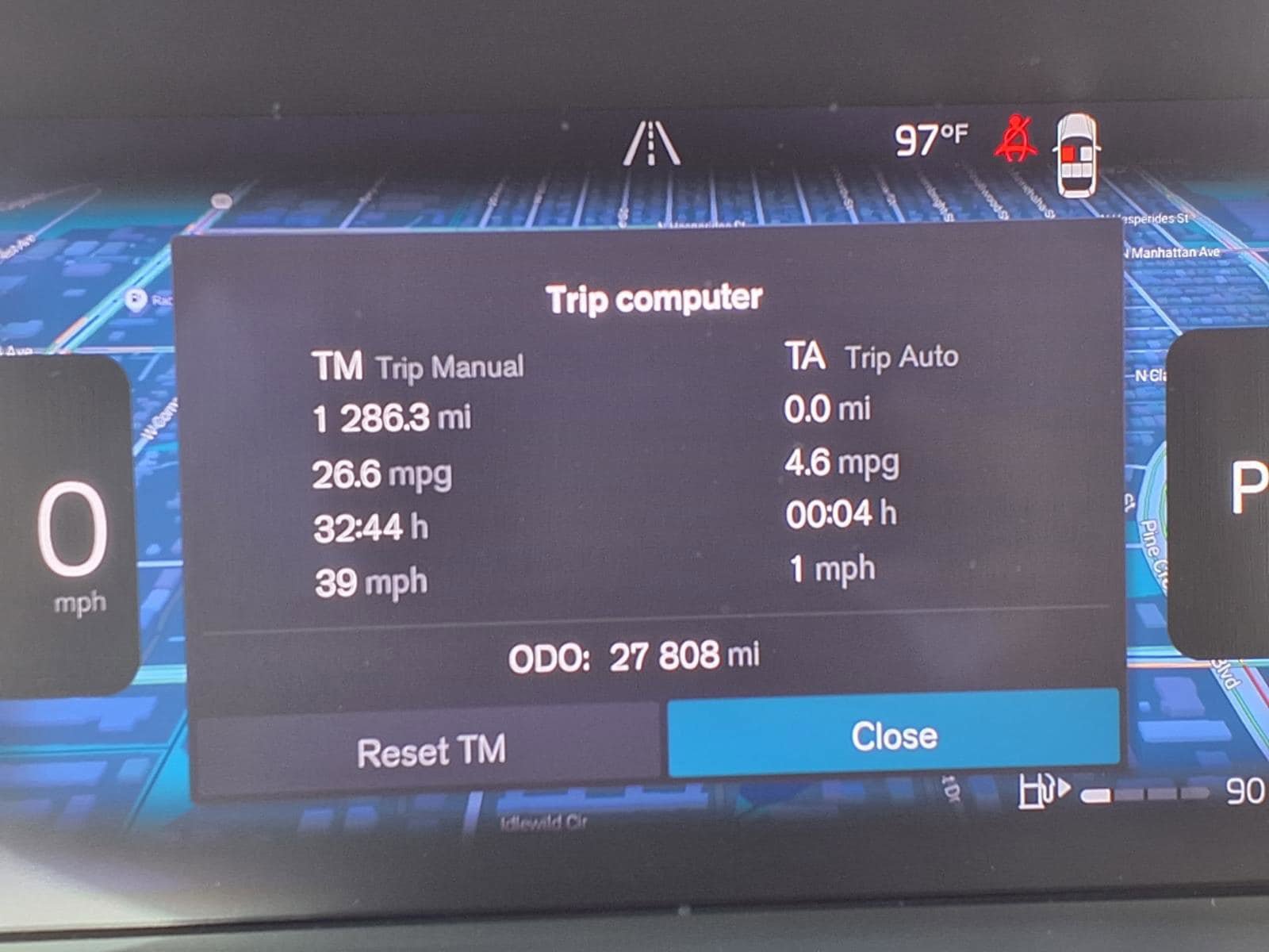 Certified 2023 Volvo XC40 B5 Plus w/ Protection Package Premier AWD/4WD image 32