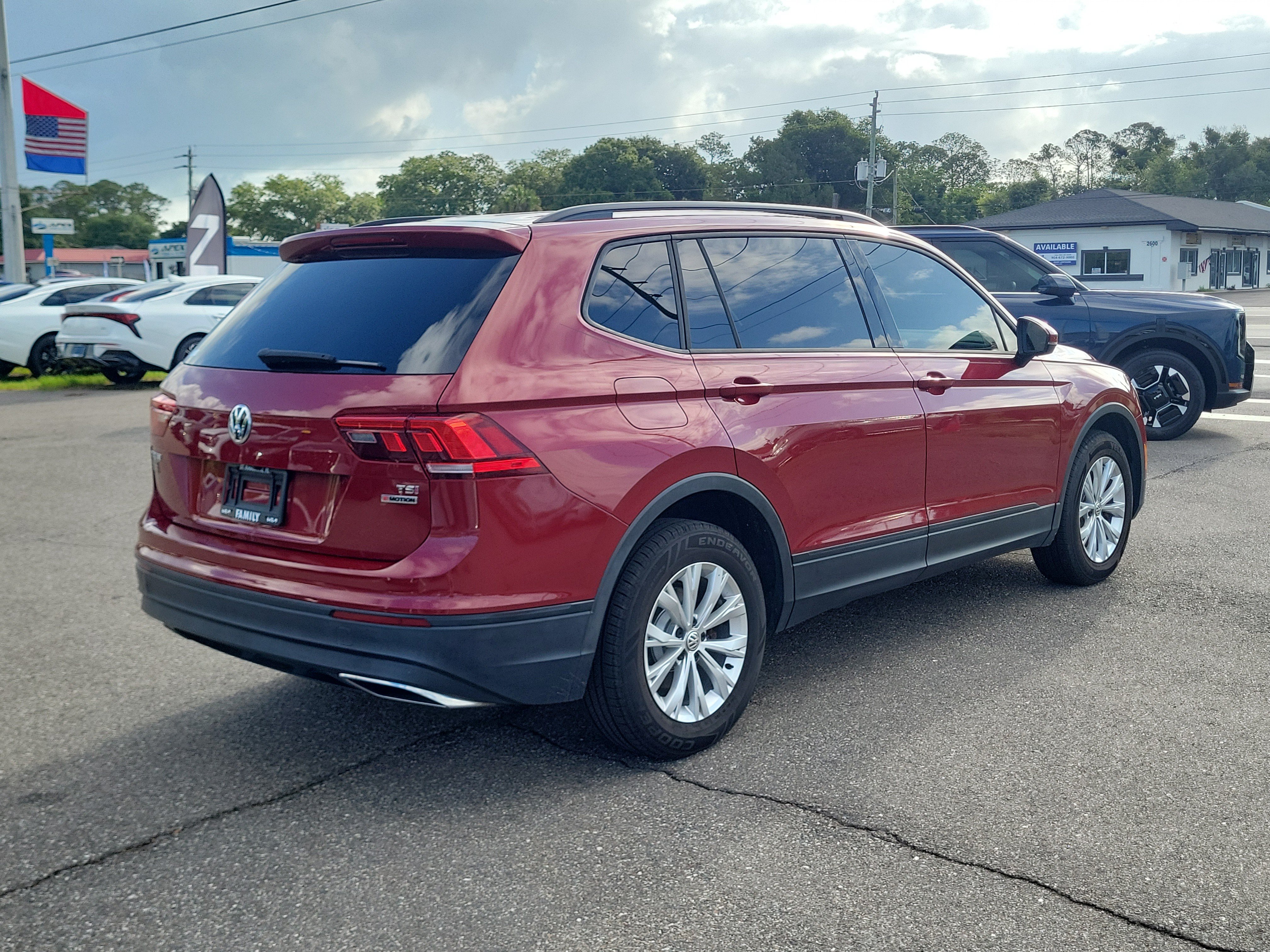 Used 2018 Volkswagen Tiguan S w/ 3rd Row Seat Package AWD/4WD image 6