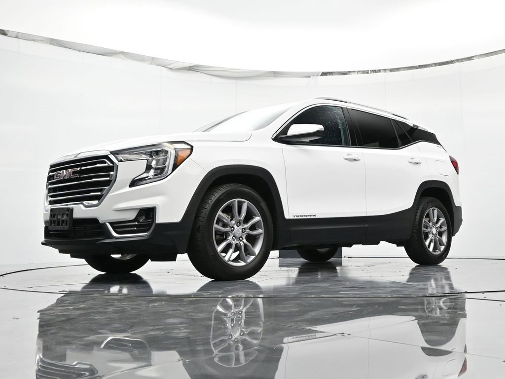 Used 2024 GMC Terrain SLT image 33