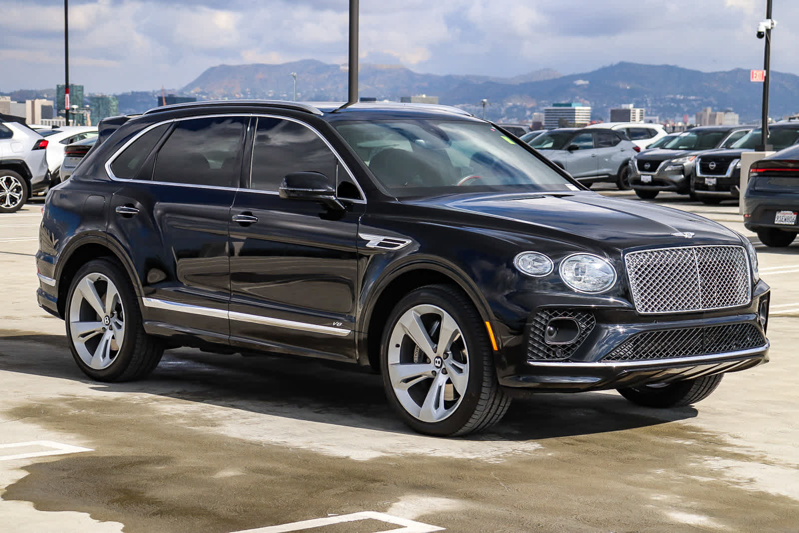 Used 2021 Bentley Bentayga AWD/4WD image 3
