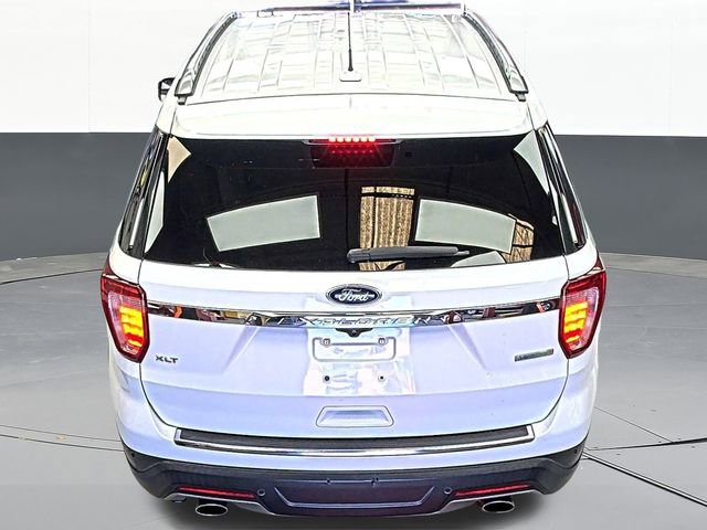Used 2018 Ford Explorer XLT w/ Equipment Group 201A image 5