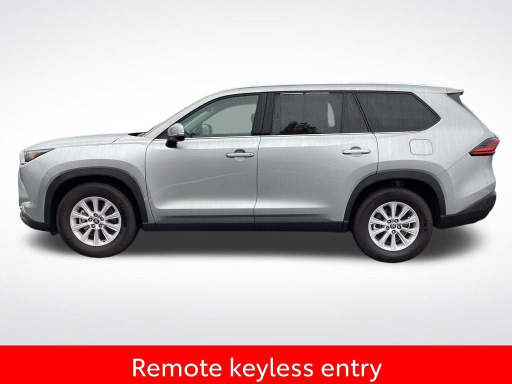 Used 2025 Toyota Grand Highlander AWD image 6