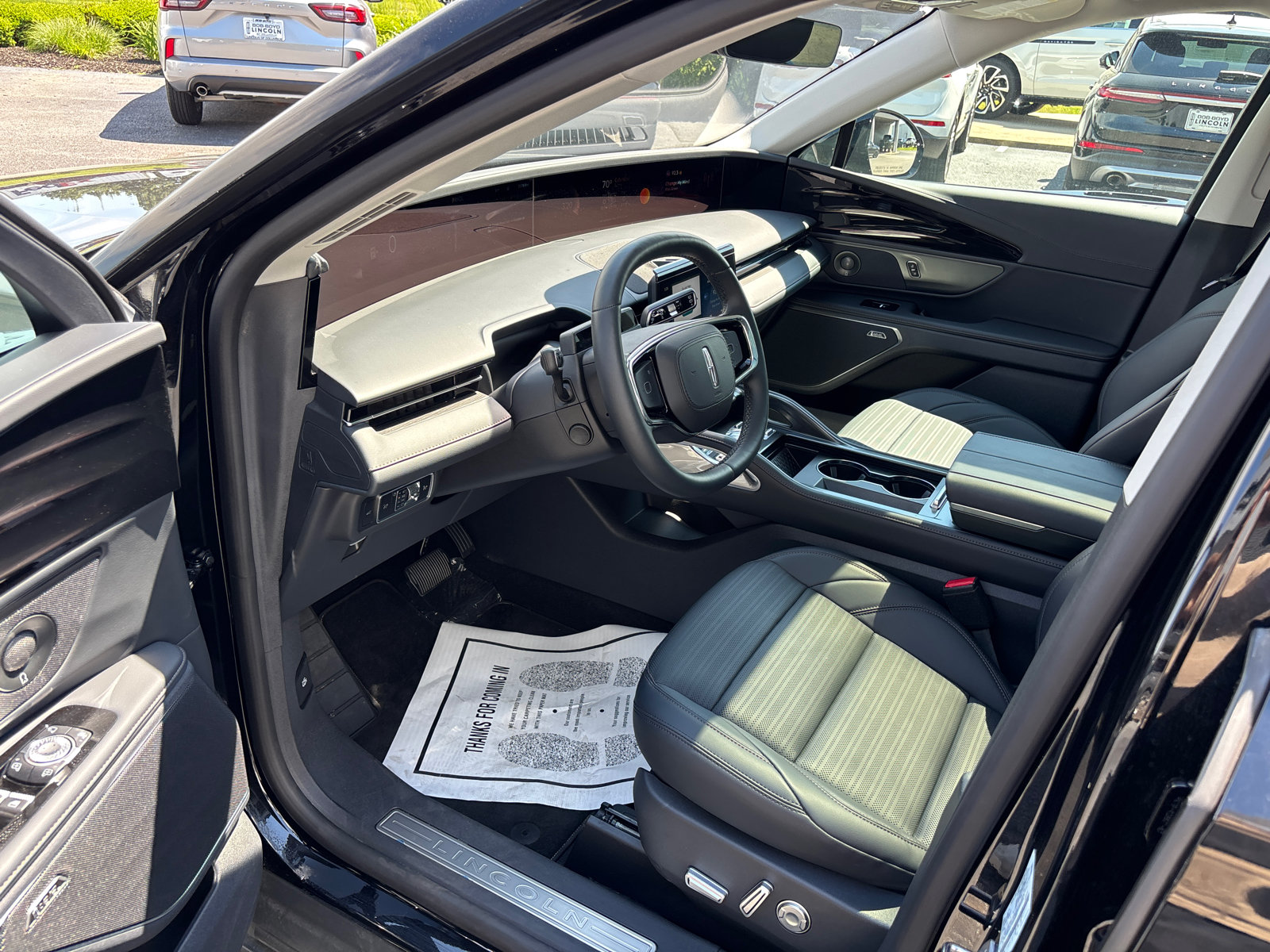 New 2026 Lincoln Nautilus Reserve w/ Jet Appearance Package AWD/4WD image 25